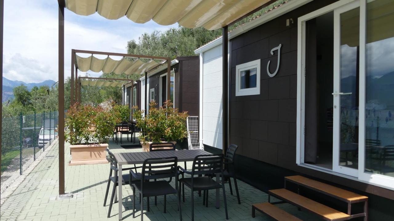 Agricampeggio Relax Maxicaravan Castelletto Di Brenzone Exteriér fotografie