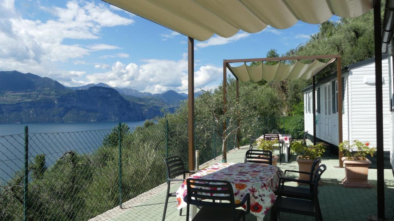 Agricampeggio Relax Maxicaravan Castelletto Di Brenzone Exteriér fotografie