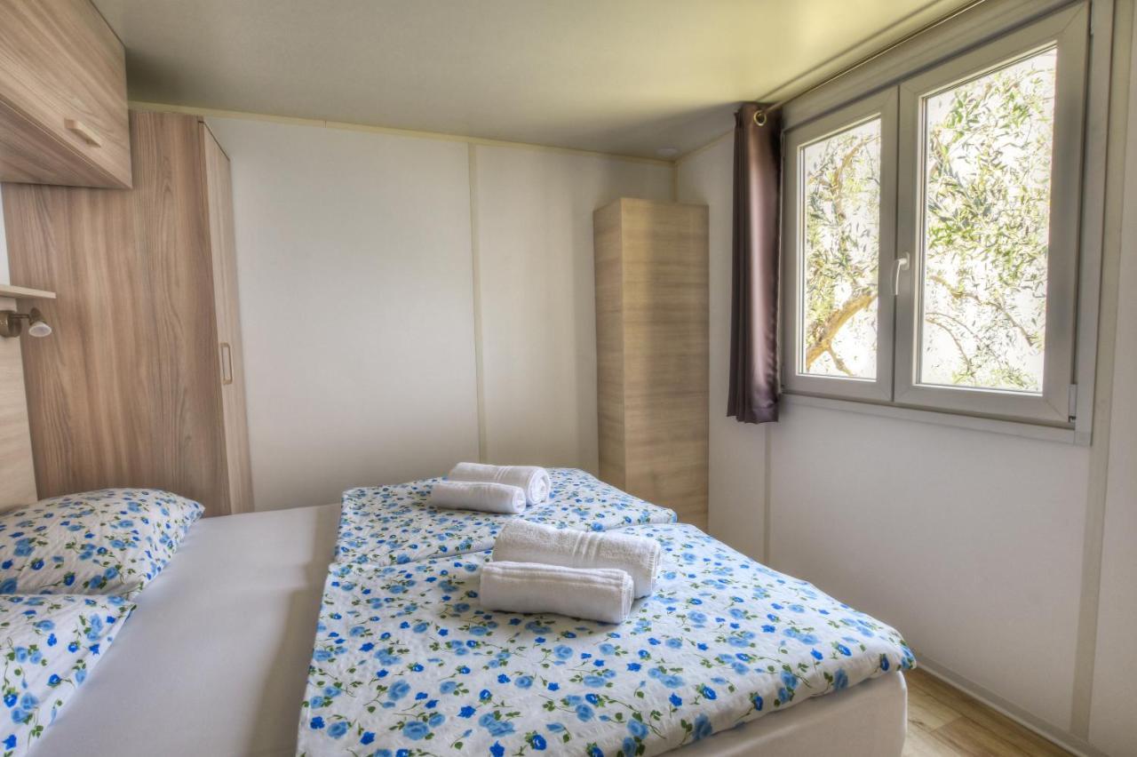 Agricampeggio Relax Maxicaravan Castelletto Di Brenzone Exteriér fotografie